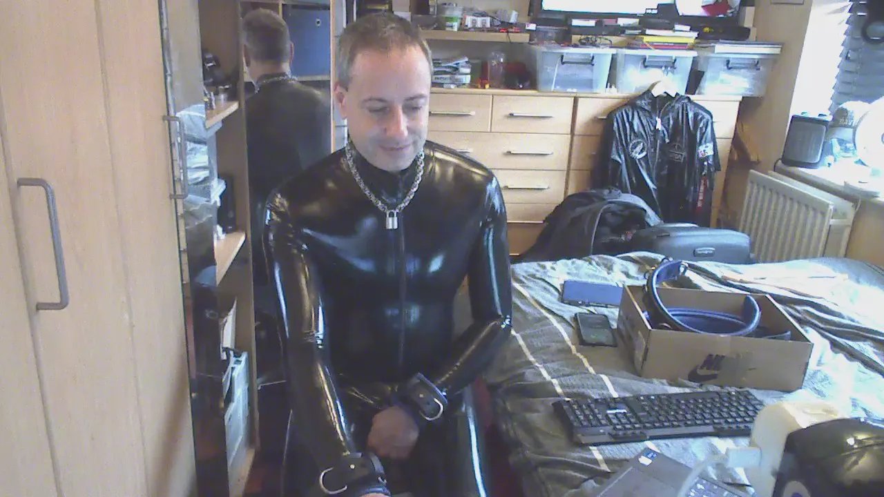 badboymidlands on Cam4 