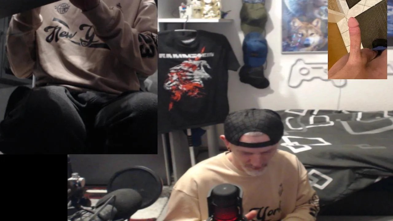 BaNaNeNOrAnGeN on Cam4 