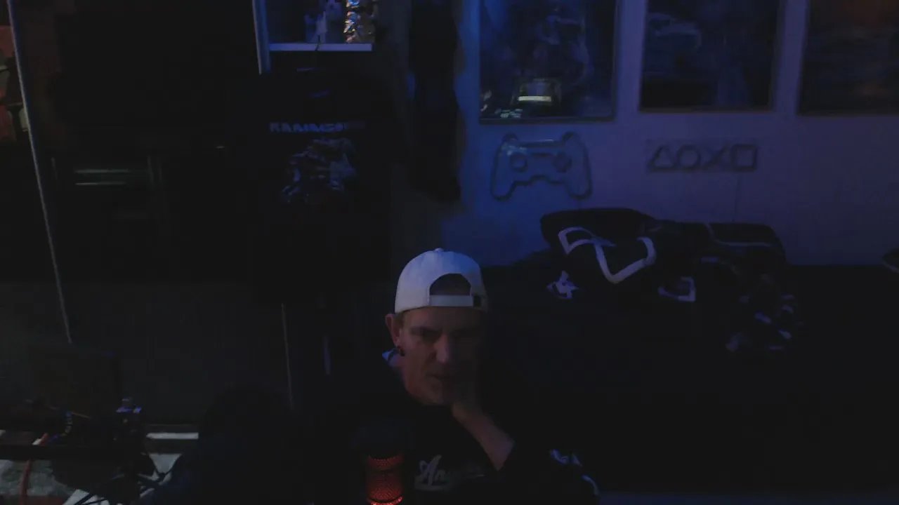 BaNaNeNOrAnGeN on Cam4 