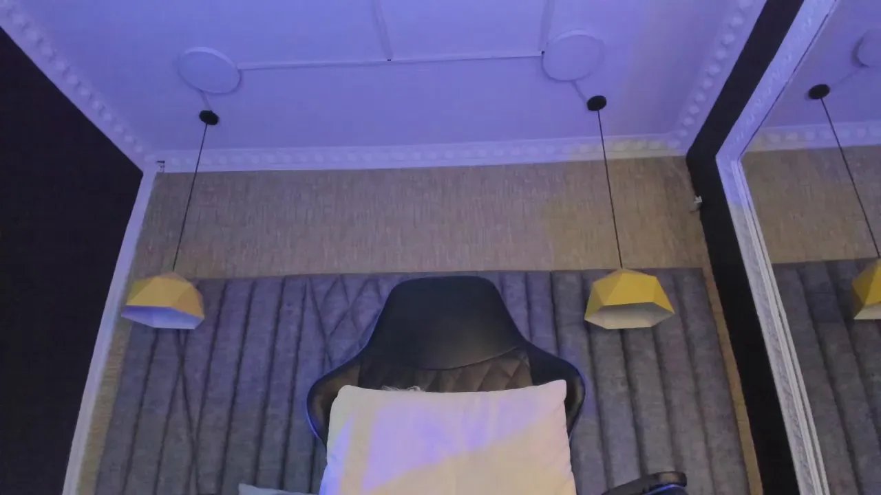 Boss_Domiinator on Cam4 