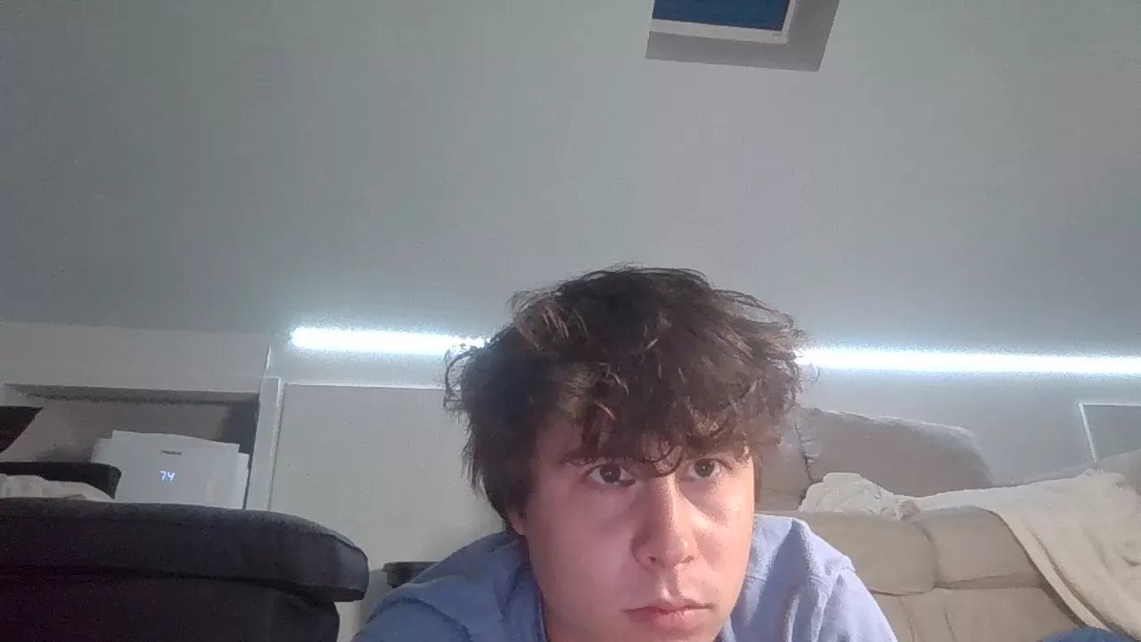 Roomfullofcum on Cam4 