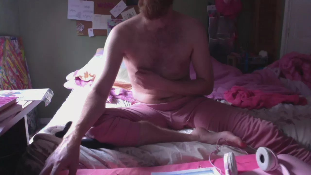 SensitivePink on Cam4 