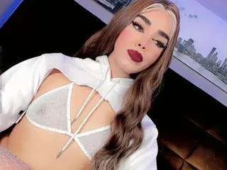baby-isaa on CamSoda 