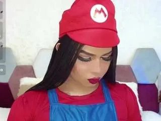 miss-adriana on CamSoda 