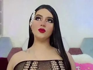 miss-adriana on CamSoda 