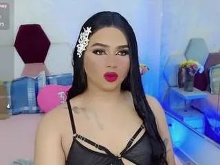 miss-adriana on CamSoda 