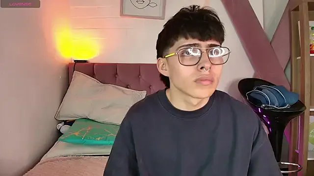 PepperTwink on StripChat 